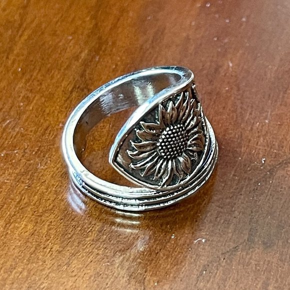 Boho Floral Daisy or Sunflower Spoon Ring #764 - Picture 10 of 10